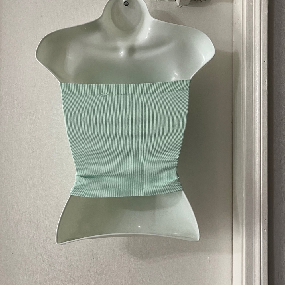 Urban Outfitters Light Green Strapless Crop Top - Picture 2 of 5